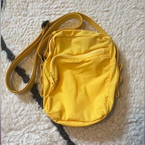 AWAY Everyday Crossbody bag